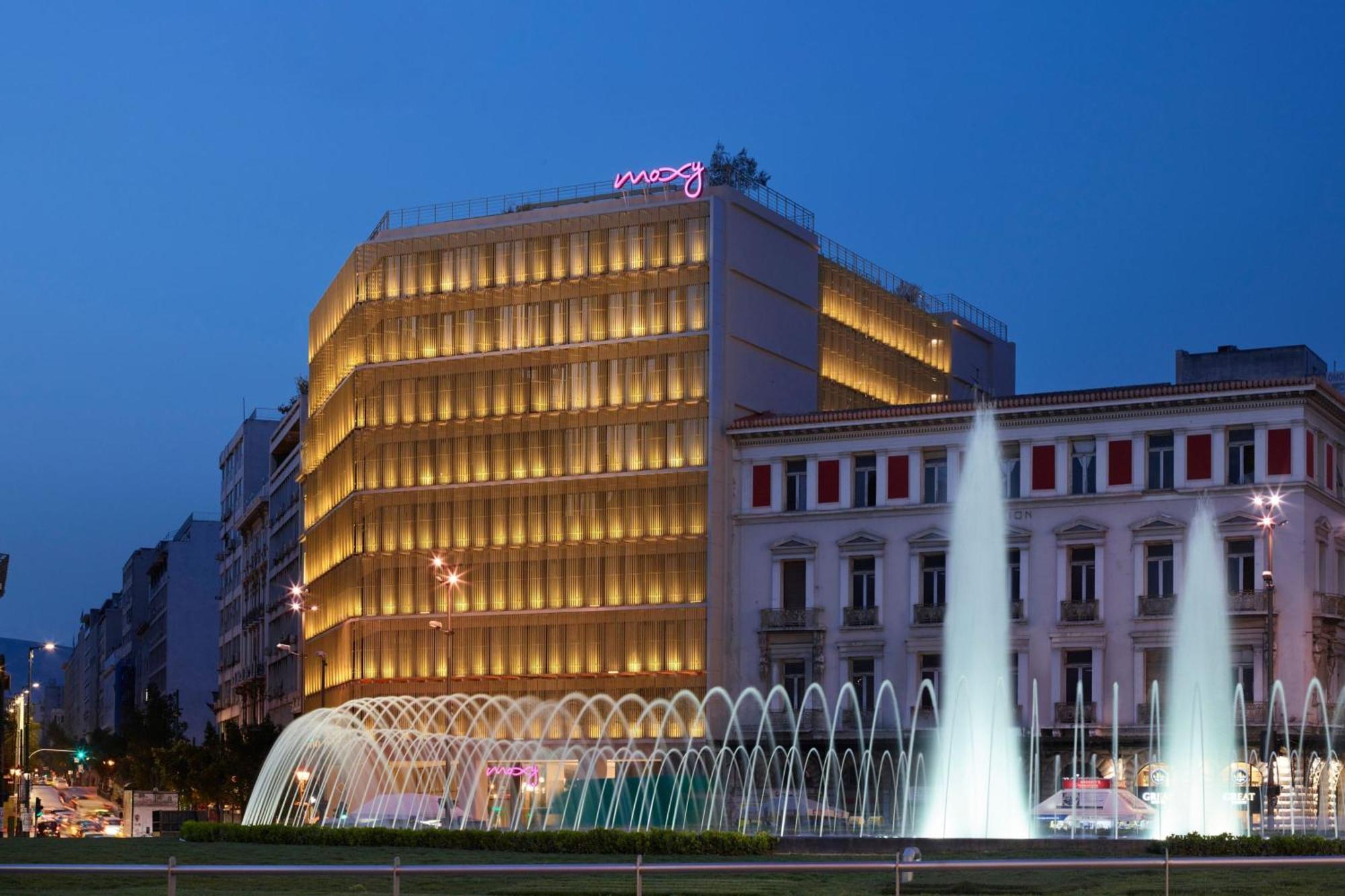 Отель Moxy Athens City Экстерьер фото