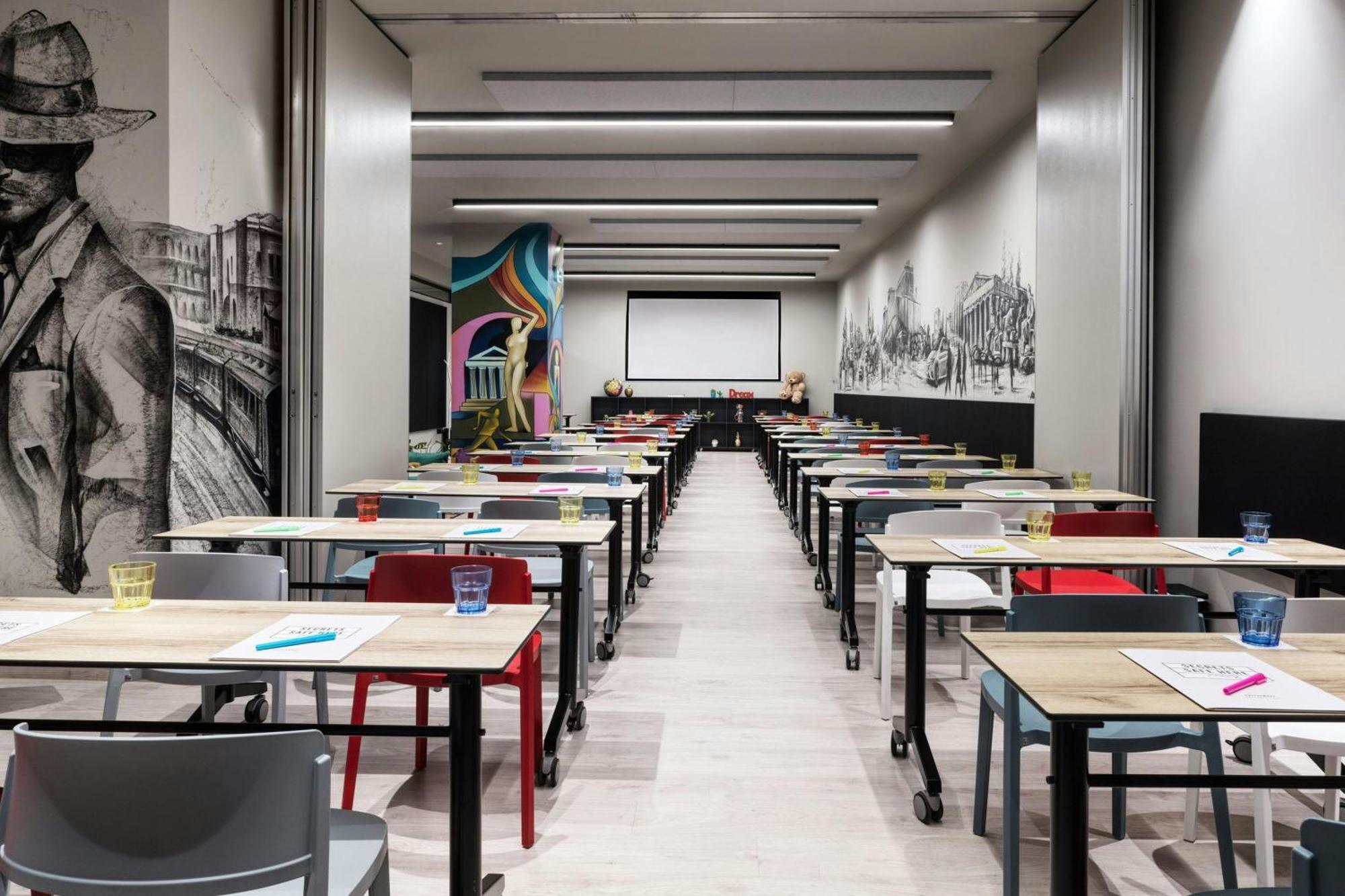 Moxy Athens City Экстерьер фото