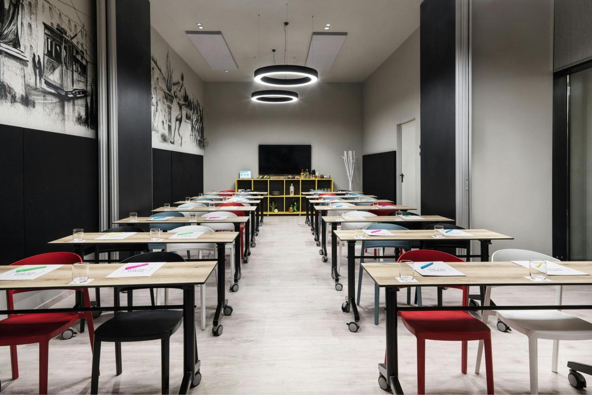 Moxy Athens City Экстерьер фото